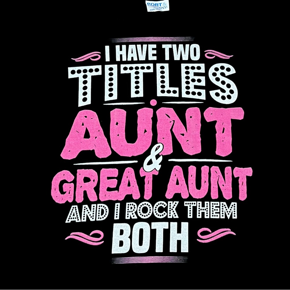 Great Aunt Rocks 🤟🏼 T shirt